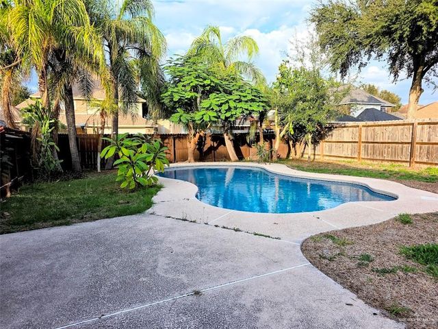 101 E Warbler Avenue, Mcallen, TX 78504