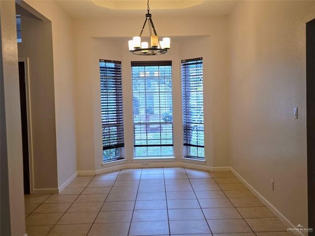 101 E Warbler Avenue, Mcallen, TX 78504