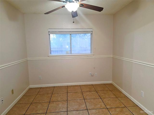 101 E Warbler Avenue, Mcallen, TX 78504