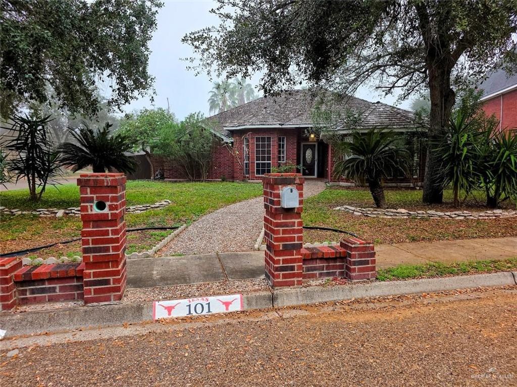 101 E Warbler Avenue, Mcallen, TX 78504