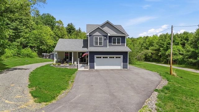 75 Kendall St, Granby, MA 01033