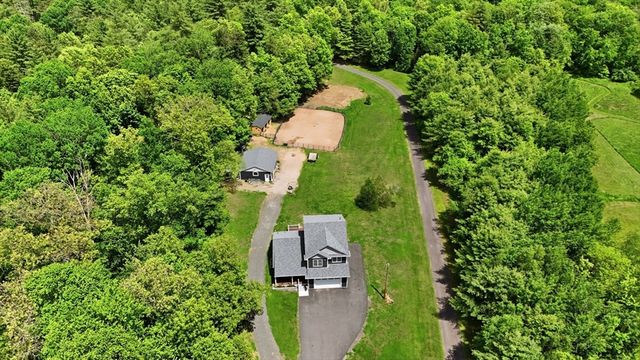 75 Kendall St, Granby, MA 01033