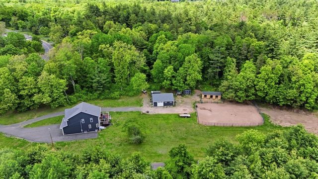 75 Kendall St, Granby, MA 01033