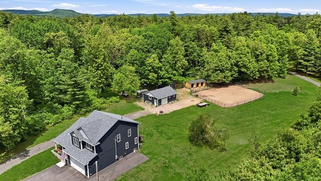 75 Kendall St, Granby, MA 01033