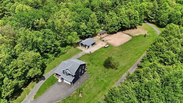 75 Kendall St, Granby, MA 01033