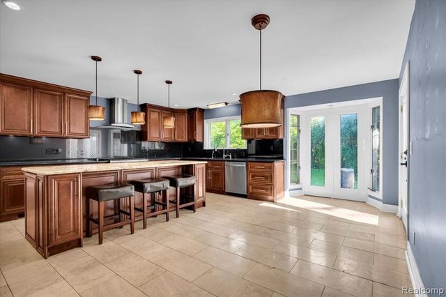 4158 Cherrywood Drive, Troy, MI 48098