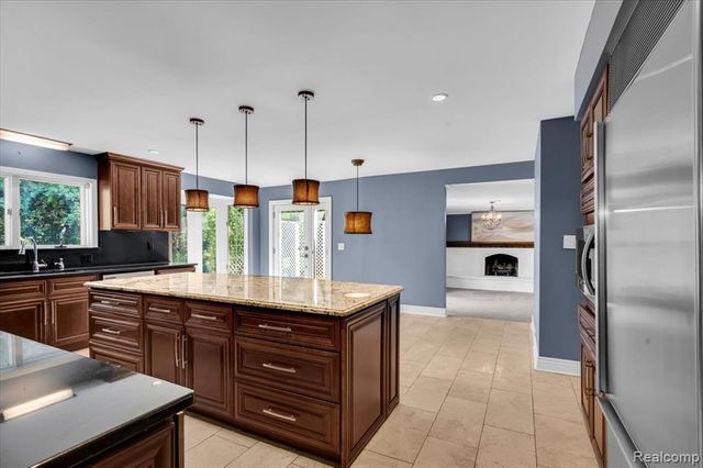 4158 Cherrywood Drive, Troy, MI 48098