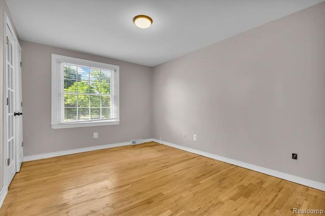 4158 Cherrywood Drive, Troy, MI 48098