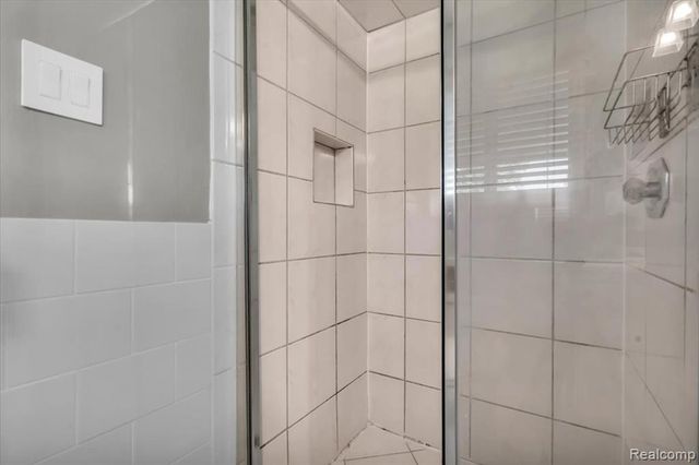 4158 Cherrywood Drive, Troy, MI 48098