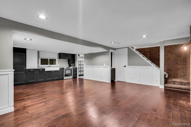 4158 Cherrywood Drive, Troy, MI 48098