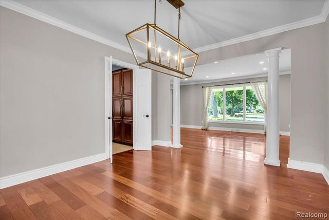 4158 Cherrywood Drive, Troy, MI 48098
