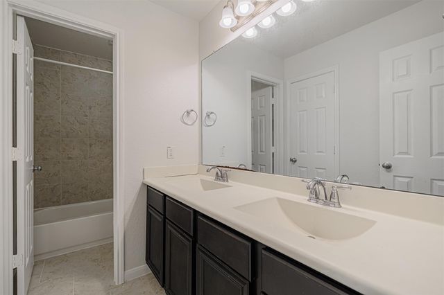 7814 Pacific Spring Lane, Richmond, TX 77407