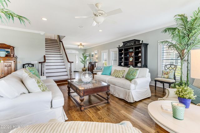121 SE 67th Street, Oak Island, NC 28465