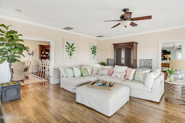 121 SE 67th Street, Oak Island, NC 28465