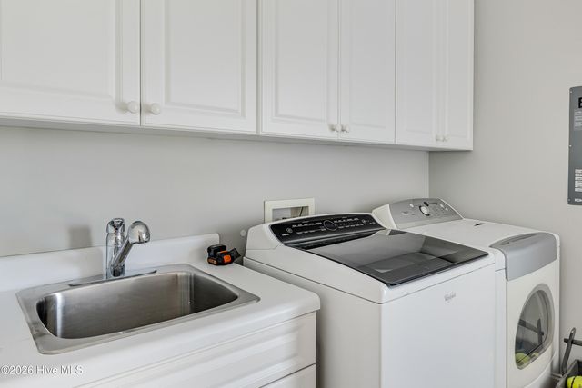 121 SE 67th Street, Oak Island, NC 28465