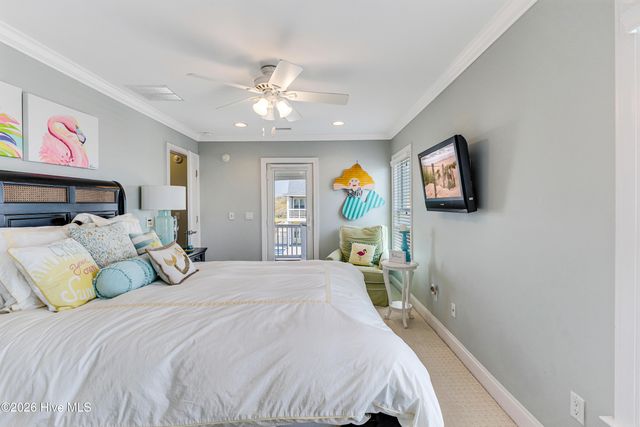 121 SE 67th Street, Oak Island, NC 28465