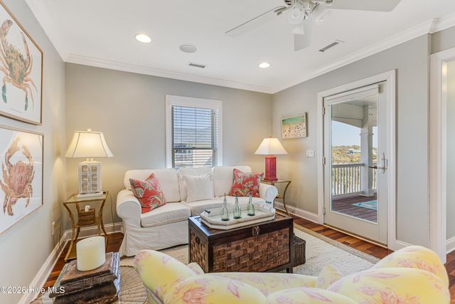 121 SE 67th Street, Oak Island, NC 28465
