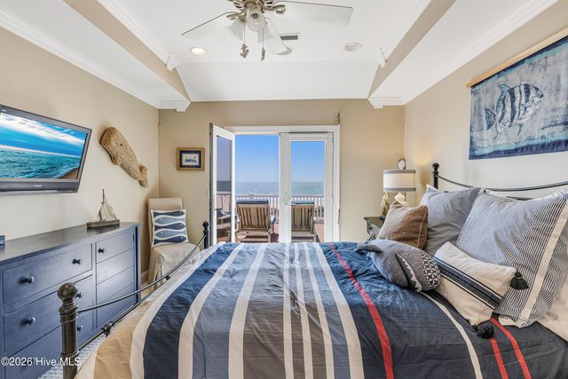 121 SE 67th Street, Oak Island, NC 28465