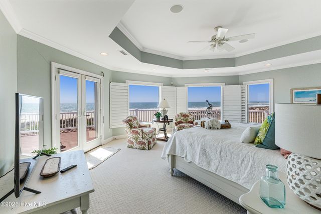 121 SE 67th Street, Oak Island, NC 28465