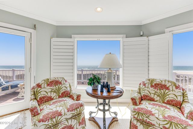 121 SE 67th Street, Oak Island, NC 28465