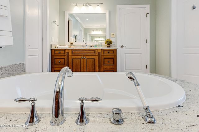 121 SE 67th Street, Oak Island, NC 28465
