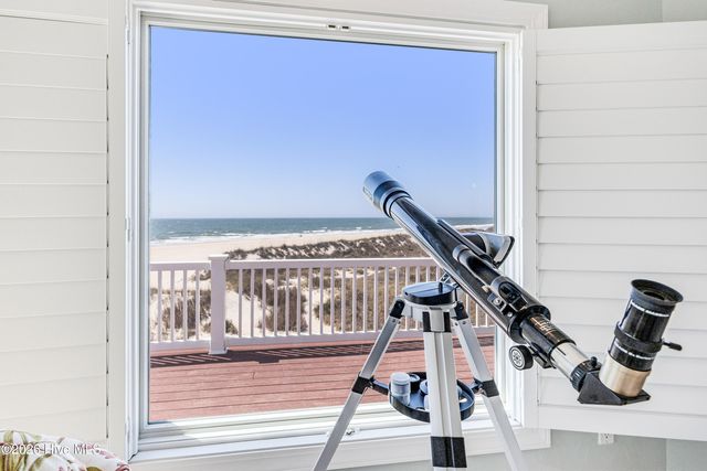 121 SE 67th Street, Oak Island, NC 28465