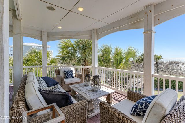 121 SE 67th Street, Oak Island, NC 28465