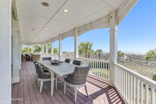 121 SE 67th Street, Oak Island, NC 28465