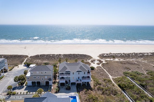 121 SE 67th Street, Oak Island, NC 28465