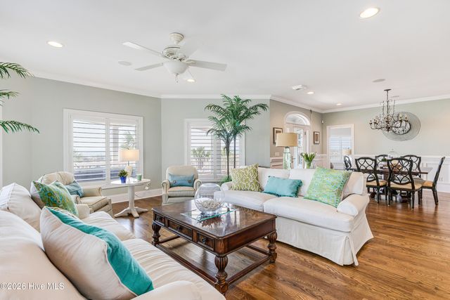 121 SE 67th Street, Oak Island, NC 28465