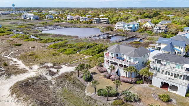 121 SE 67th Street, Oak Island, NC 28465