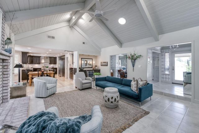 579 E Portland Avenue, Fresno, CA 93720