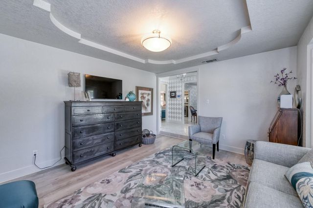 579 E Portland Avenue, Fresno, CA 93720