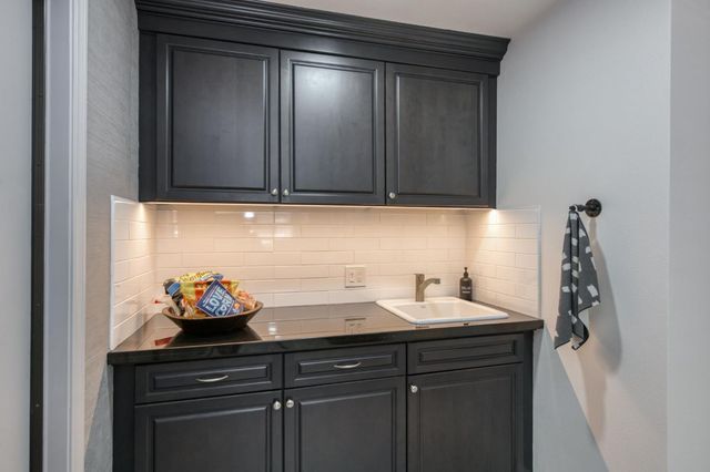 579 E Portland Avenue, Fresno, CA 93720