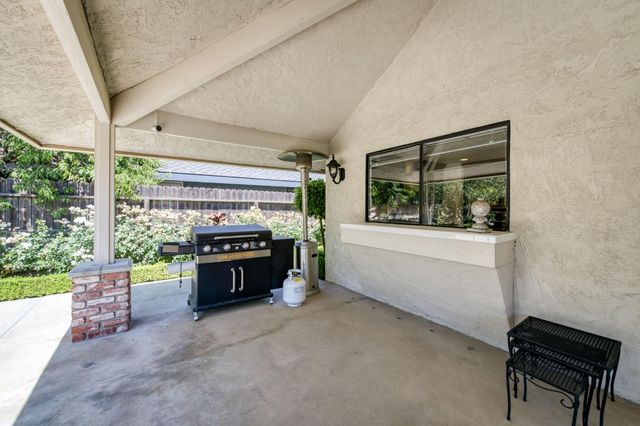 579 E Portland Avenue, Fresno, CA 93720