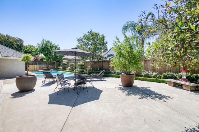 579 E Portland Avenue, Fresno, CA 93720