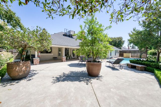 579 E Portland Avenue, Fresno, CA 93720