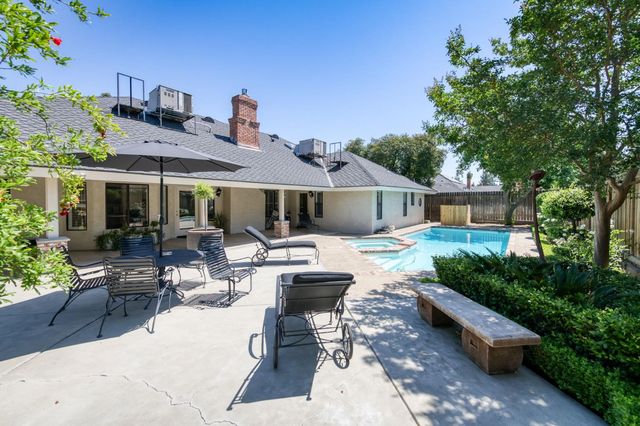 579 E Portland Avenue, Fresno, CA 93720
