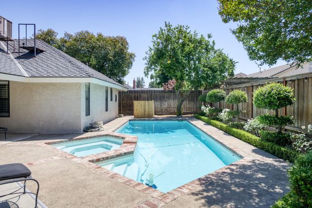 579 E Portland Avenue, Fresno, CA 93720