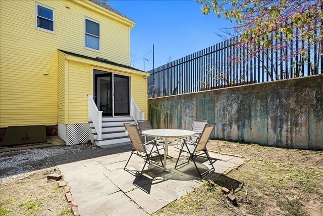 9 Allen Ct 9, Somerville, MA 02143