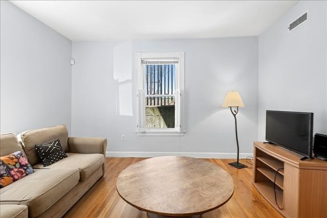 9 Allen Ct 9, Somerville, MA 02143