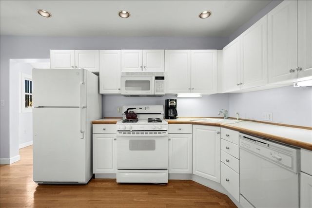 9 Allen Ct 9, Somerville, MA 02143