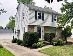90 E 207th Street, Euclid, OH 44123