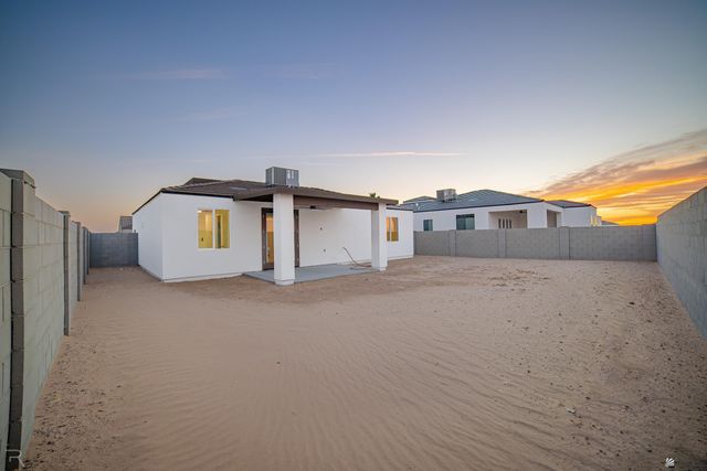 10668 E 45 Pl, Yuma, AZ 85367