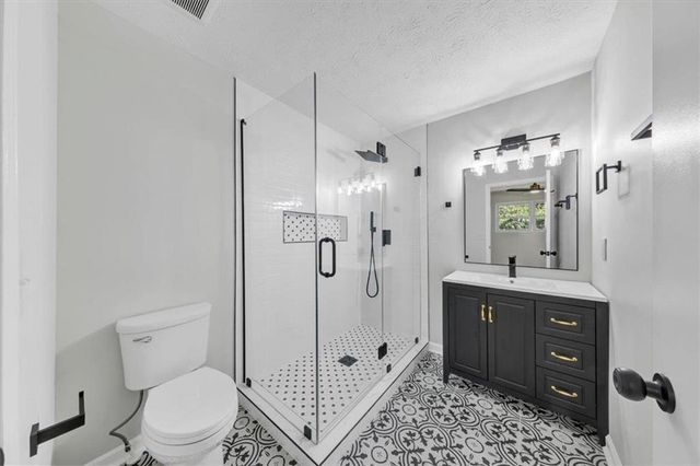 7977 Flanders Ct, Jonesboro, GA 30238