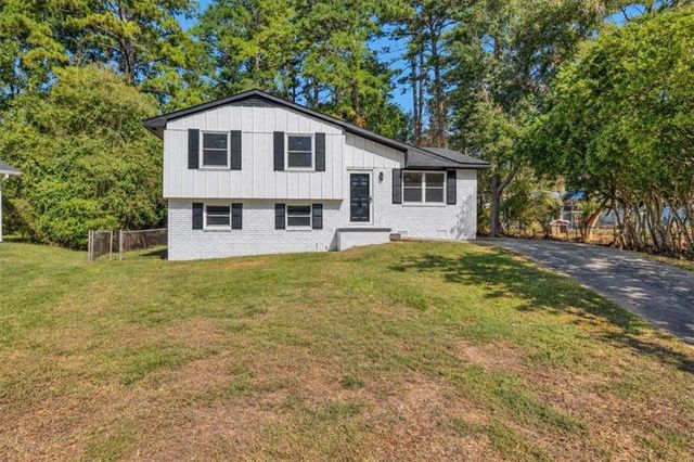 7977 Flanders Ct, Jonesboro, GA 30238