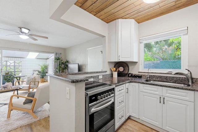 405 MENENDEZ STREET, Venice, FL 34285