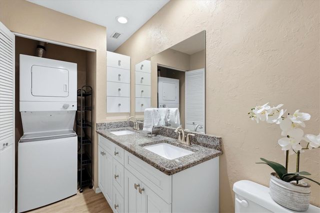 405 MENENDEZ STREET, Venice, FL 34285