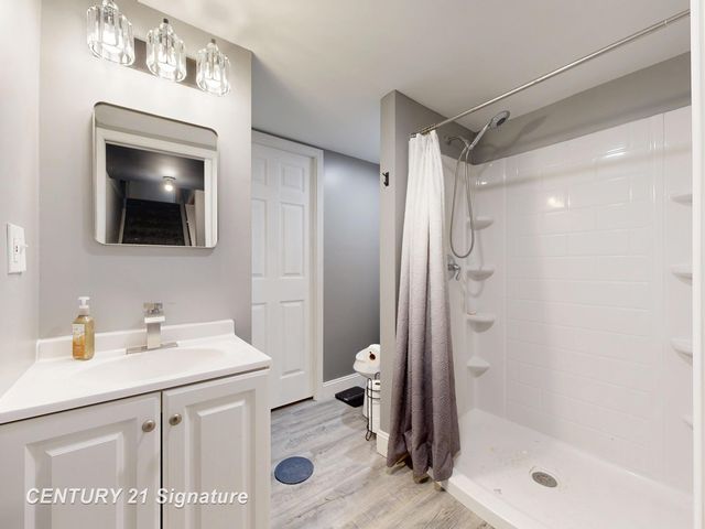 5240 Wishing Well Drive, Grand Blanc Twp, MI 48439