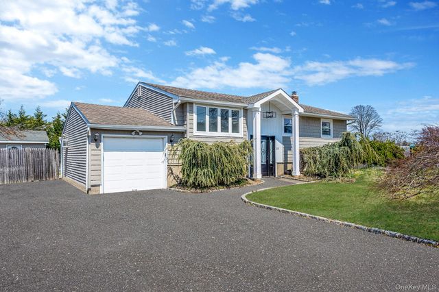 33 Hinton Avenue, Babylon, NY 11702